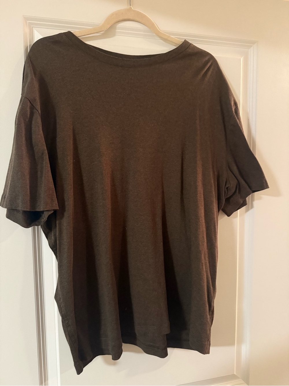 Banana Republic Men's Dark Brown Crew Neck Short Sleeve Tee